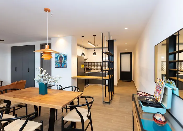La Cuadra Apartments By Acomodo