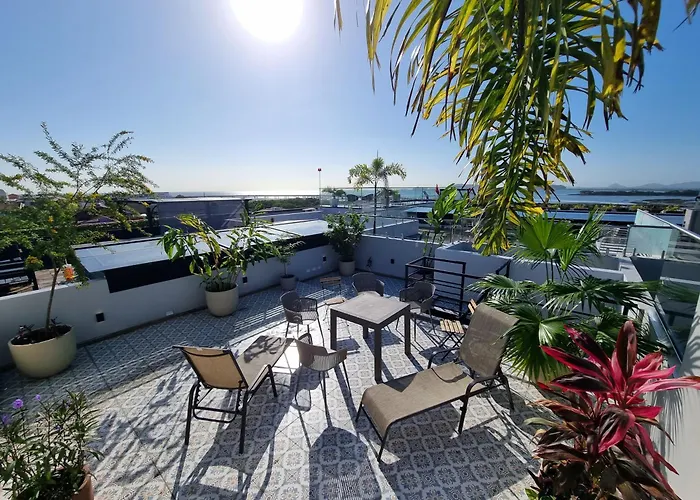 La Cuadra Apartments By Acomodo